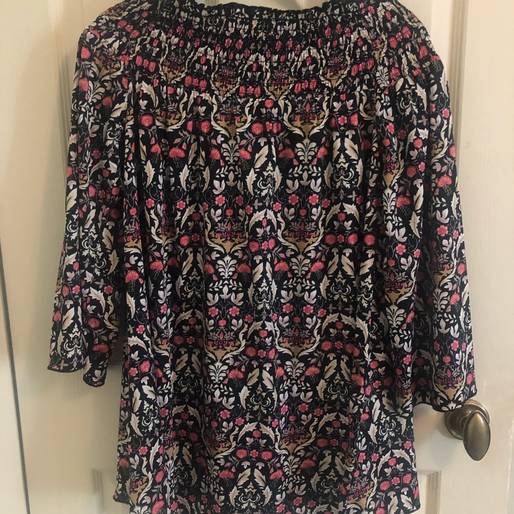 Floral off the shoulder mini-dress